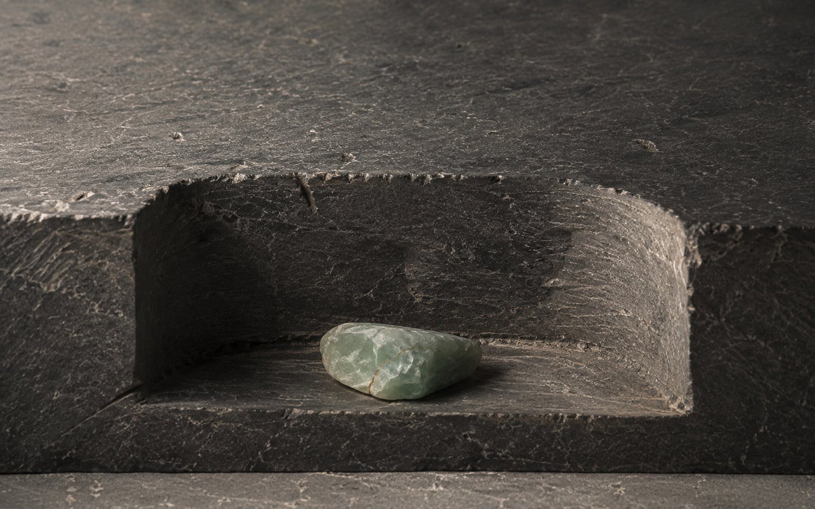 Jade stone image for the L&H Atelier Stone Library jewelry guide