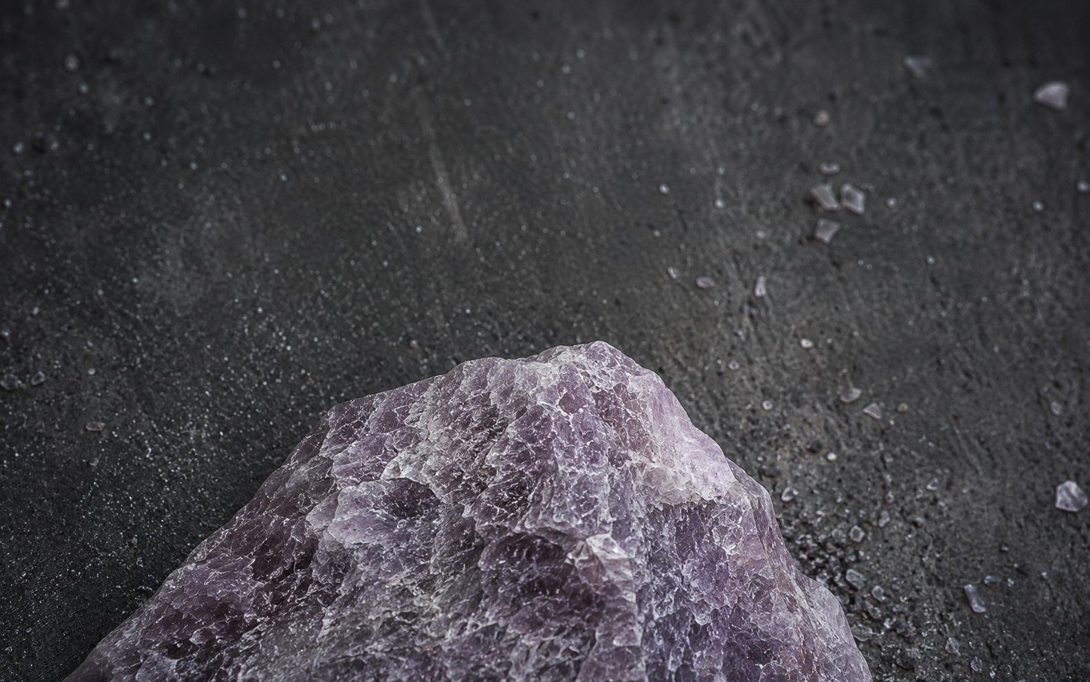 Lepidolite stone image for the L&H Atelier Stone Library jewelry guide