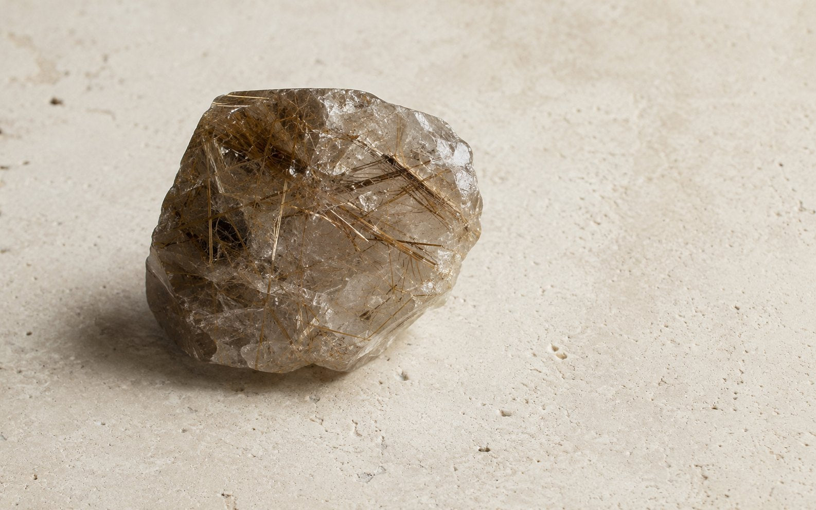 Rutilated Quartz stone image for the L&H Atelier Stone Library jewelry guide