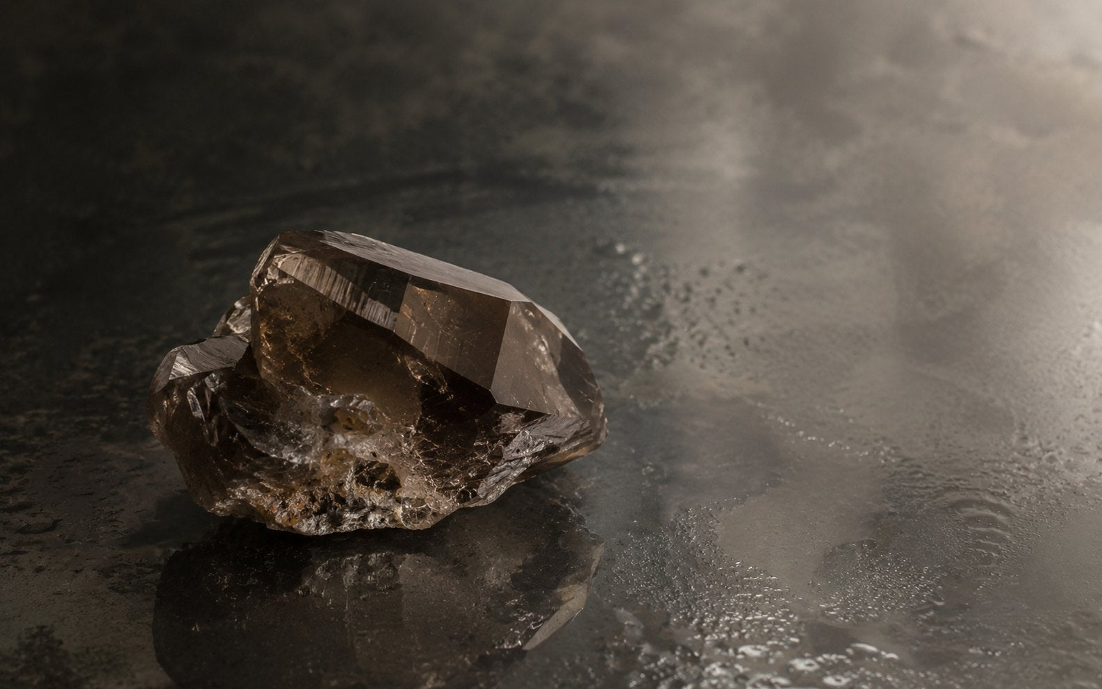 Smoky Quartz stone image for the L&H Atelier Stone Library jewelry guide