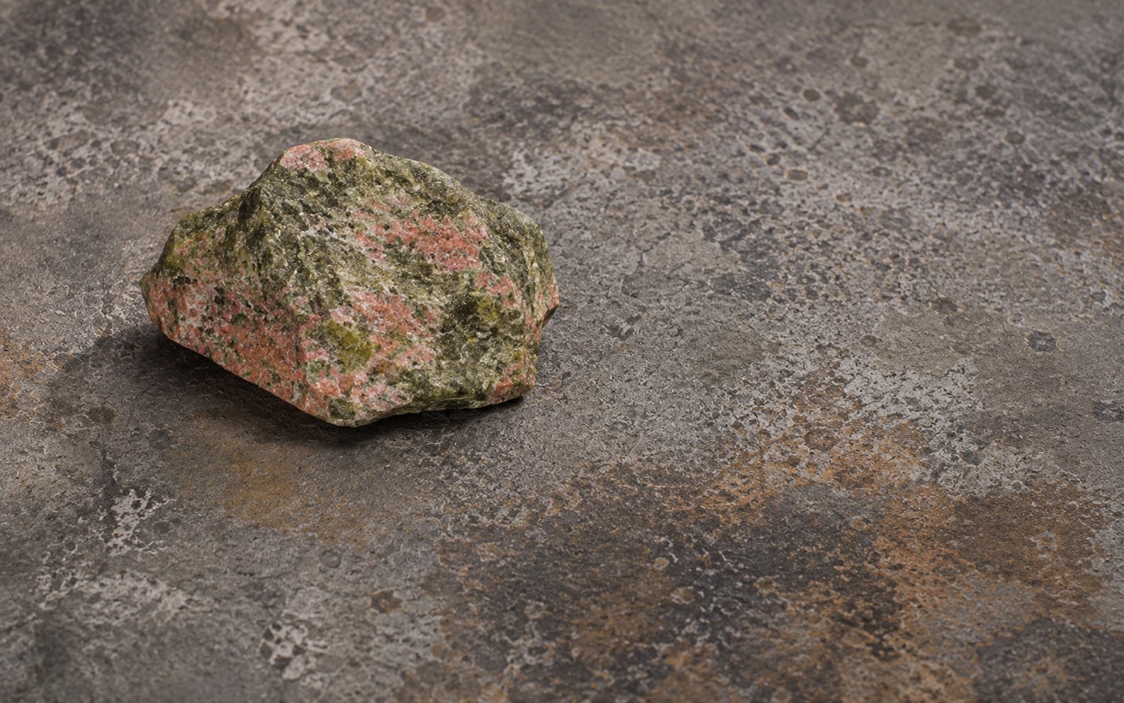 Unakite stone image for the L&H Atelier Stone Library jewelry guide